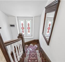 4-5 bedroom villa with Split City and Sea Views sleeps 8-10